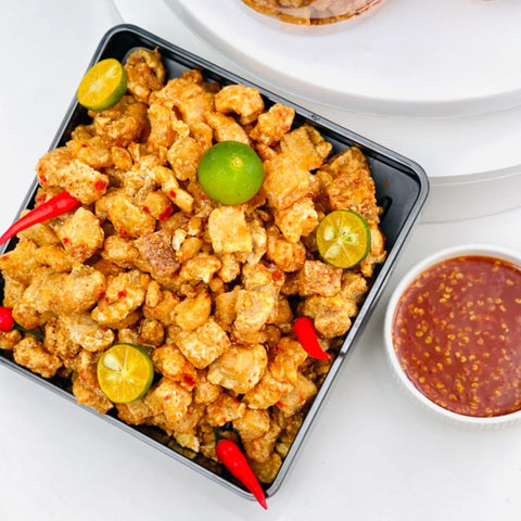Ma 4 Crispy Pork Rinds with Fish Sauce, Garlic & Chili (Tóp Mỡ Rim Tỏi Ớt Nước Mắm) - 283g/10oz