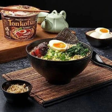 Nongshim Tonkotsu Ramen Bowls Black Garlic Oil 3.56 oz -nPack6